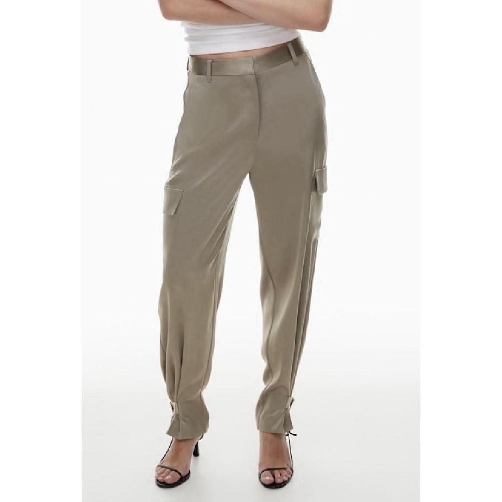 Aritzia Babaton Satin Refined Cargo Pants, limited edition color‎ Size 2